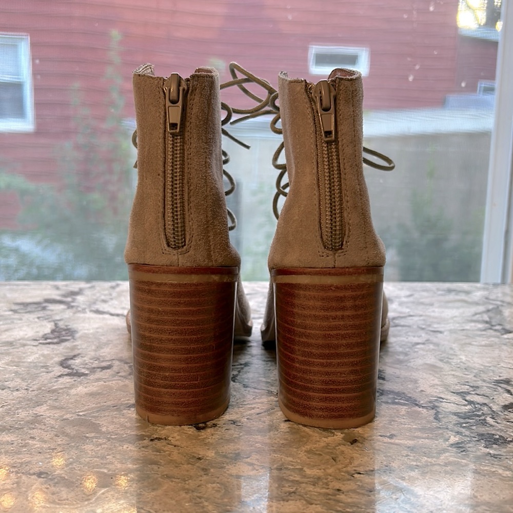Jeffrey Campbell Grey Lace-Up Heels - Size 7 - Picture 4 of 4